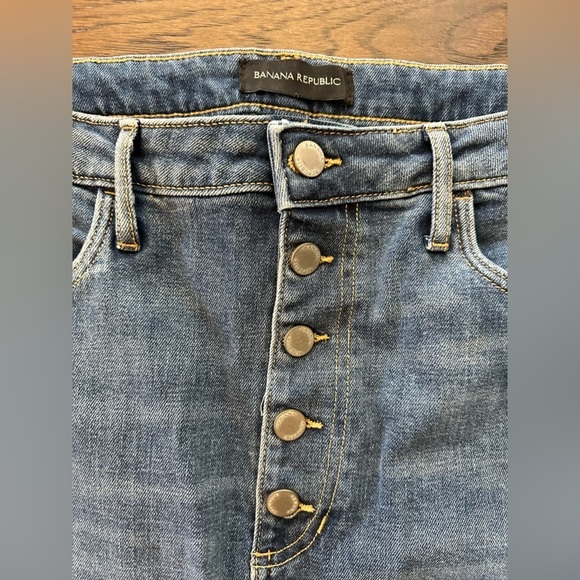 Banana Republic Button Front Denim Skirt- size 14 - Picture 2 of 5